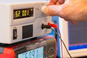 全自动三相电容电感测试仪-扬州达瑞